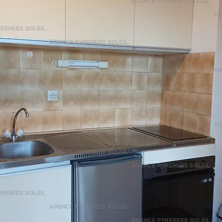 Lumineux Avec Balcon Près Du - Fr-1-295-204 Appartement